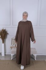 Abaya Zahia camel pour femme.