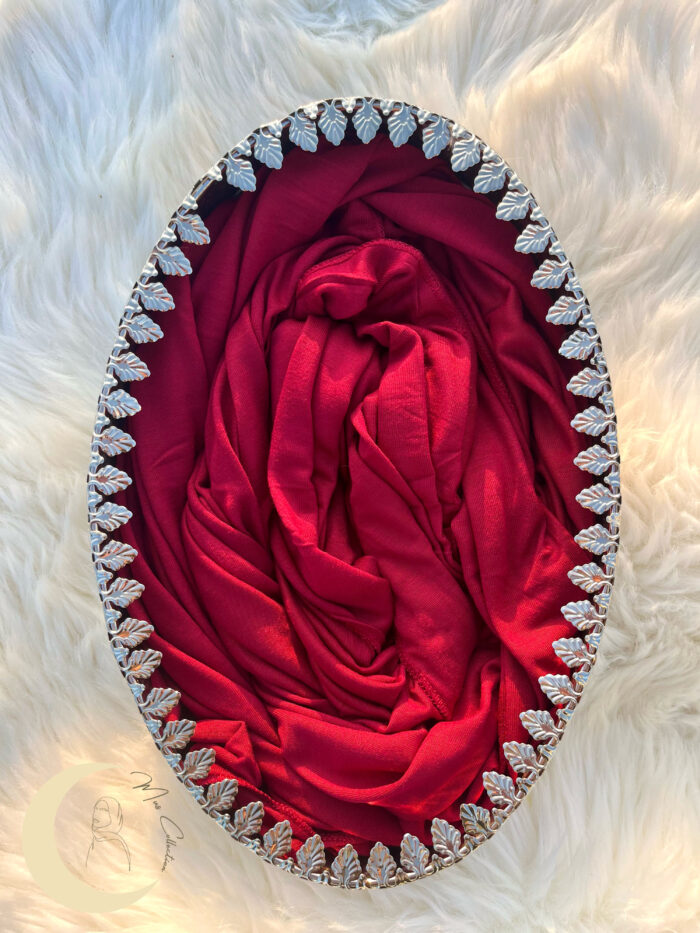 Hijab jersey premium rouge bordeaux pour femme.